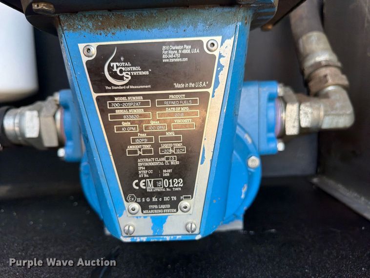 image for item FU4588 2019 Peterbilt 348 fuel and lube truck