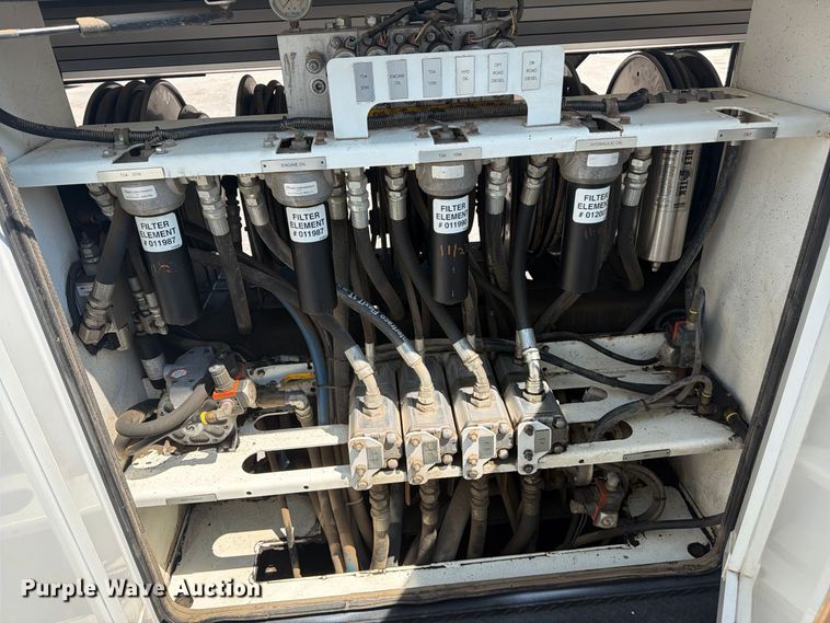 image for item FU4588 2019 Peterbilt 348 fuel and lube truck