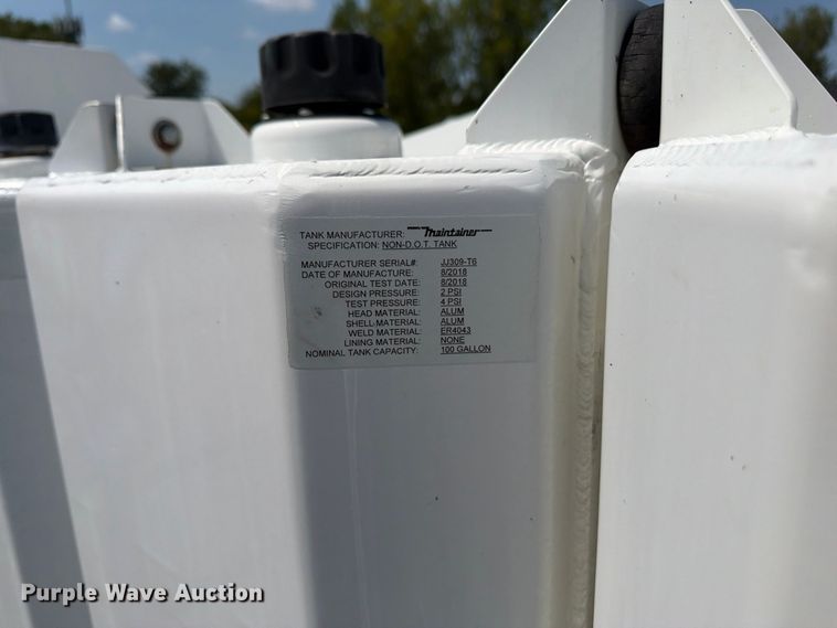 image for item FU4588 2019 Peterbilt 348 fuel and lube truck