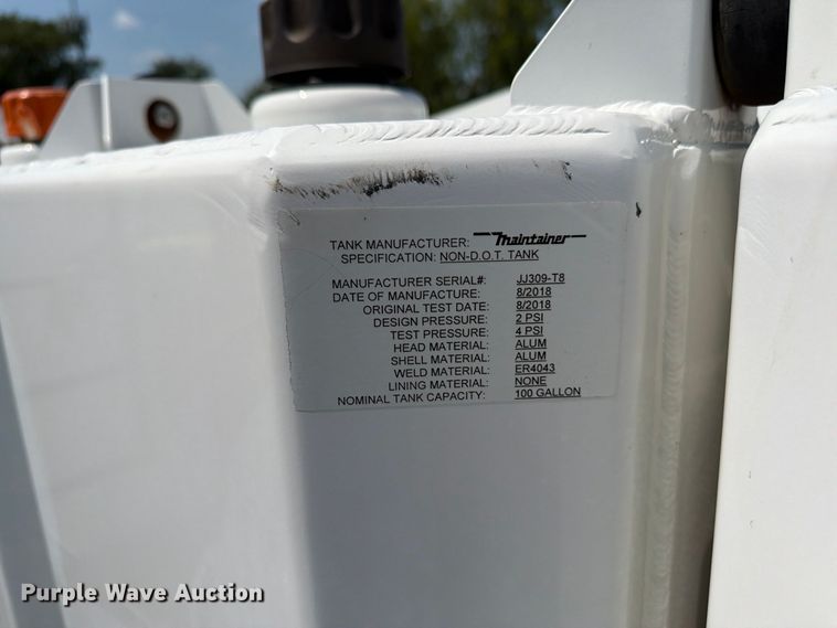 image for item FU4588 2019 Peterbilt 348 fuel and lube truck
