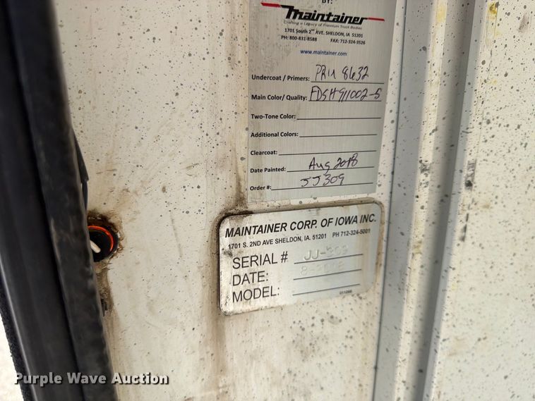 image for item FU4588 2019 Peterbilt 348 fuel and lube truck
