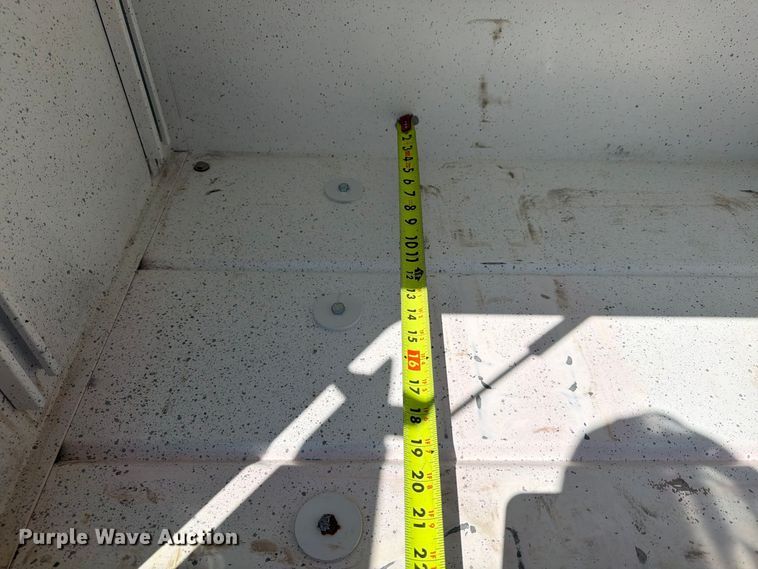 image for item FU4588 2019 Peterbilt 348 fuel and lube truck