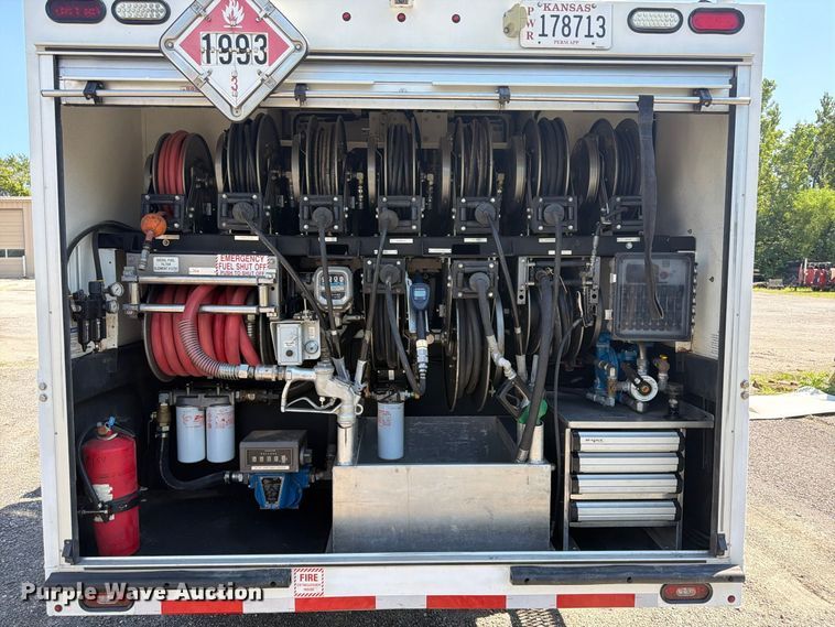 image for item FU4588 2019 Peterbilt 348 fuel and lube truck