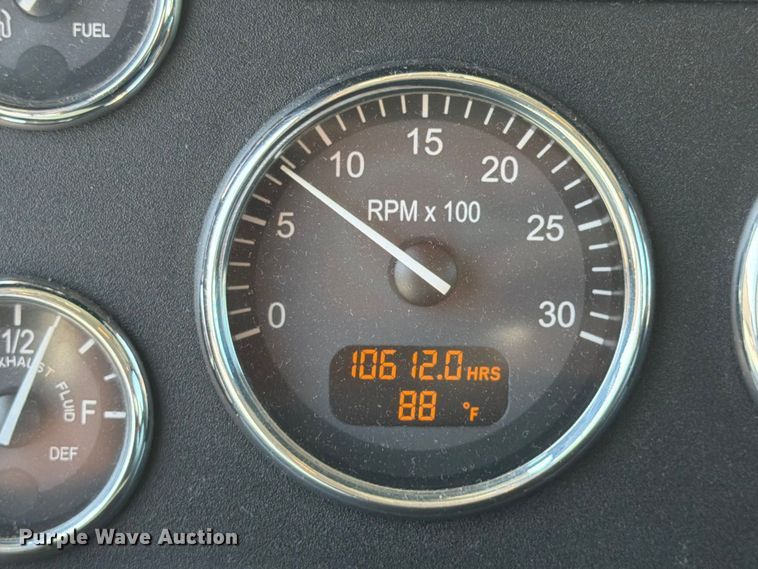 image for item FU4588 2019 Peterbilt 348 fuel and lube truck