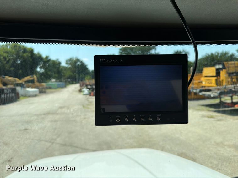 image for item FU4588 2019 Peterbilt 348 fuel and lube truck