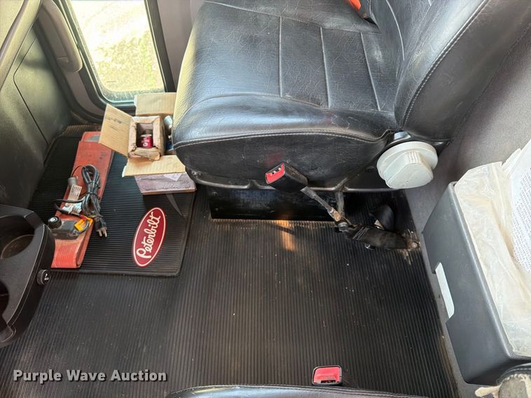 image for item FU4588 2019 Peterbilt 348 fuel and lube truck
