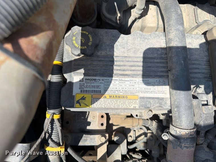 image for item FU4588 2019 Peterbilt 348 fuel and lube truck