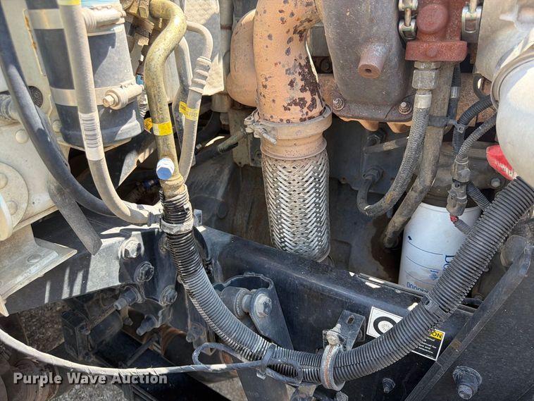 image for item FU4588 2019 Peterbilt 348 fuel and lube truck