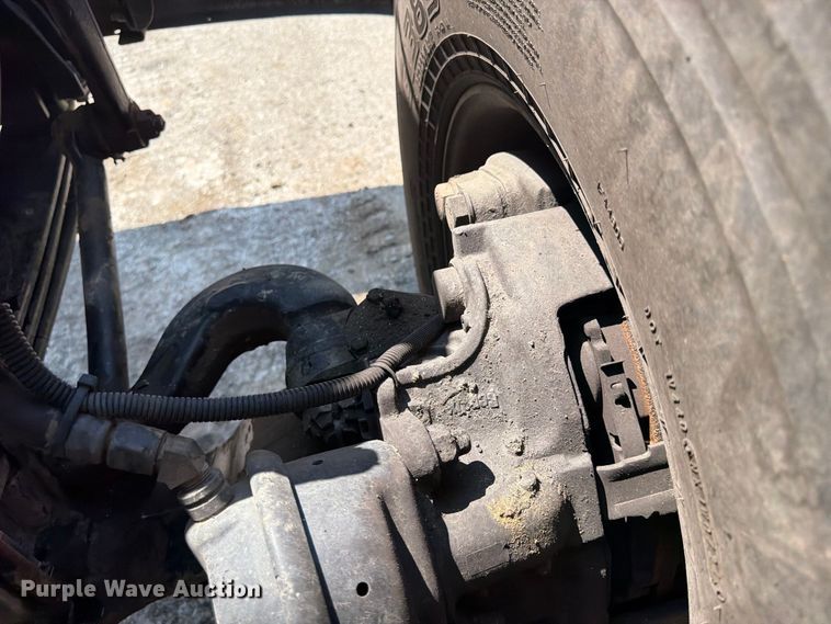image for item FU4588 2019 Peterbilt 348 fuel and lube truck