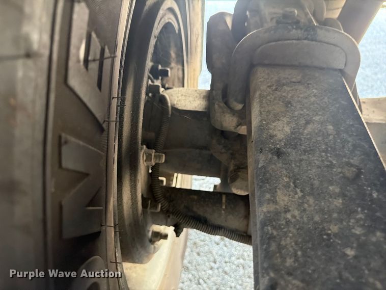 image for item FU4588 2019 Peterbilt 348 fuel and lube truck