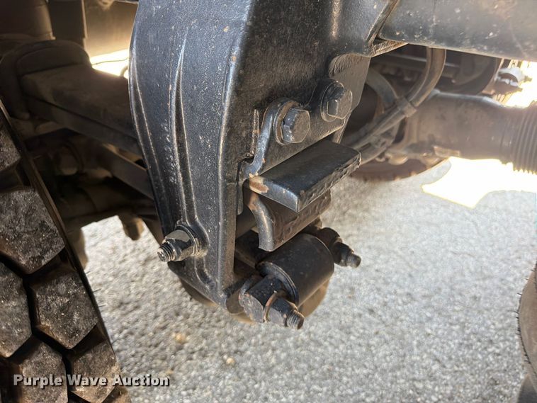 image for item FU4588 2019 Peterbilt 348 fuel and lube truck