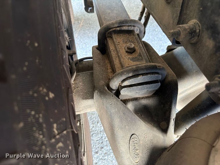 image for item FU4588 2019 Peterbilt 348 fuel and lube truck