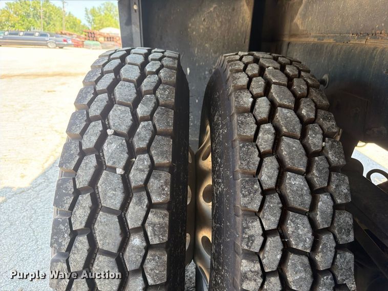 image for item FU4588 2019 Peterbilt 348 fuel and lube truck