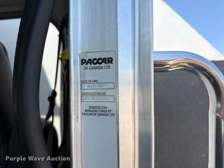 image for item FU4588 2019 Peterbilt 348 fuel and lube truck