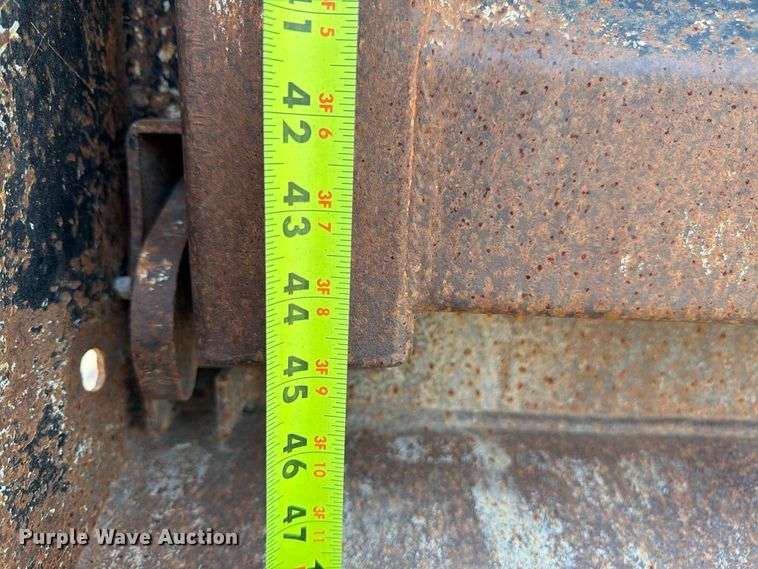 image for item FU4594 2004 International 7400 dump truck