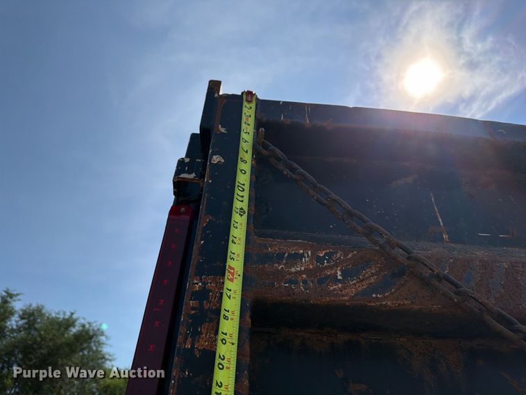 image for item FU4594 2004 International 7400 dump truck