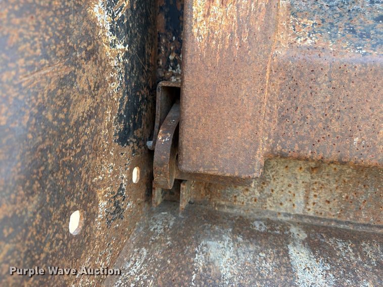 image for item FU4594 2004 International 7400 dump truck