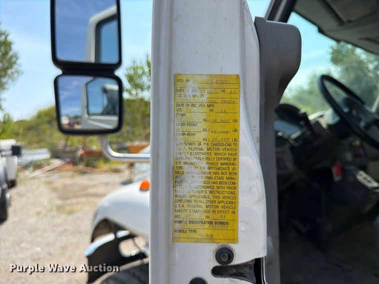 image for item FU4594 2004 International 7400 dump truck