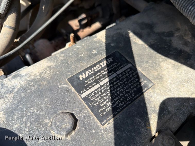 image for item FU4594 2004 International 7400 dump truck