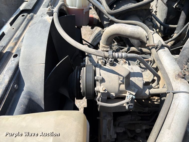 image for item FU4594 2004 International 7400 dump truck