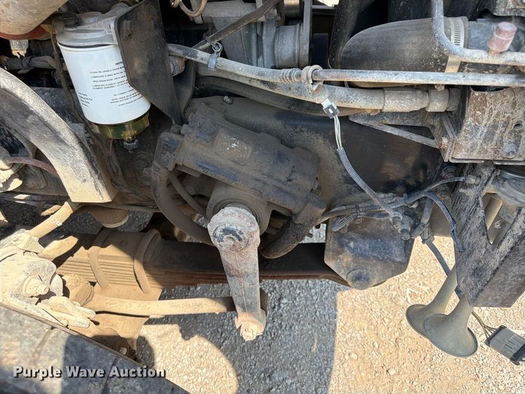 image for item FU4594 2004 International 7400 dump truck