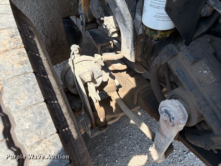 image for item FU4594 2004 International 7400 dump truck