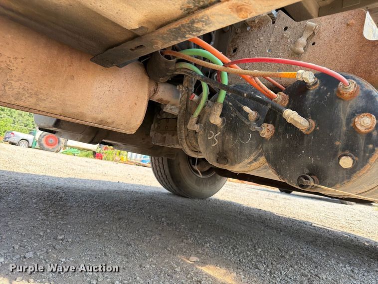 image for item FU4594 2004 International 7400 dump truck