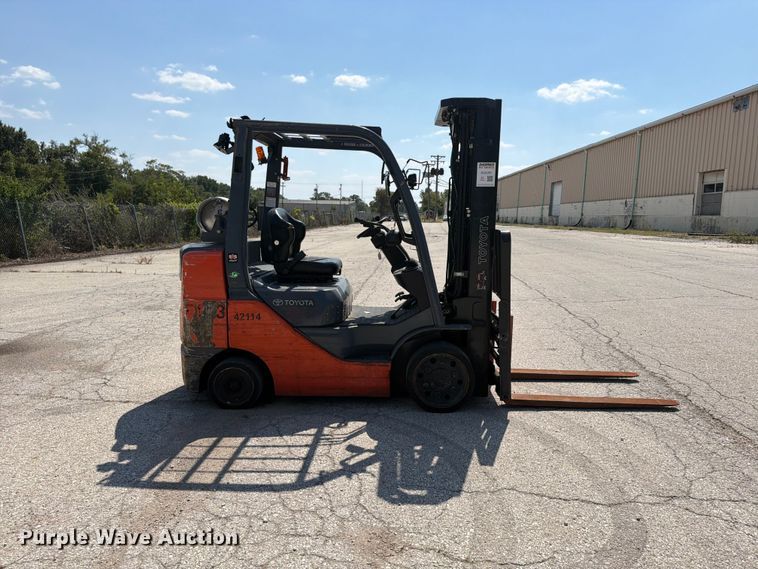 image for item FU4614 Toyota 8FGCU30 forklift