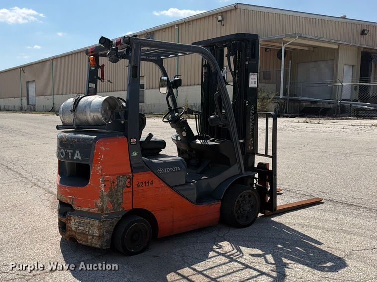image for item FU4614 Toyota 8FGCU30 forklift
