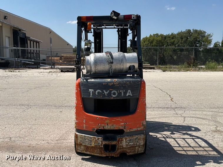 image for item FU4614 Toyota 8FGCU30 forklift