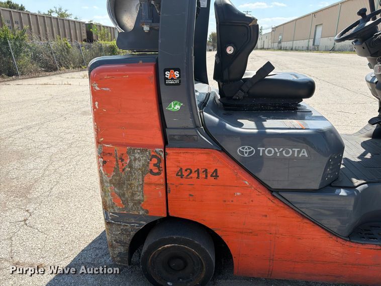 image for item FU4614 Toyota 8FGCU30 forklift