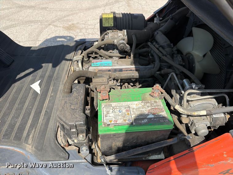 image for item FU4614 Toyota 8FGCU30 forklift