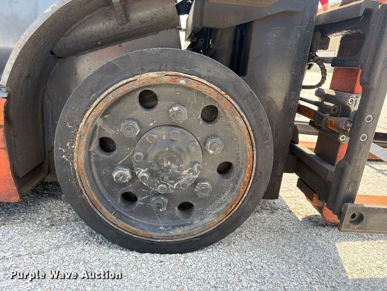 image for item FU4614 Toyota 8FGCU30 forklift