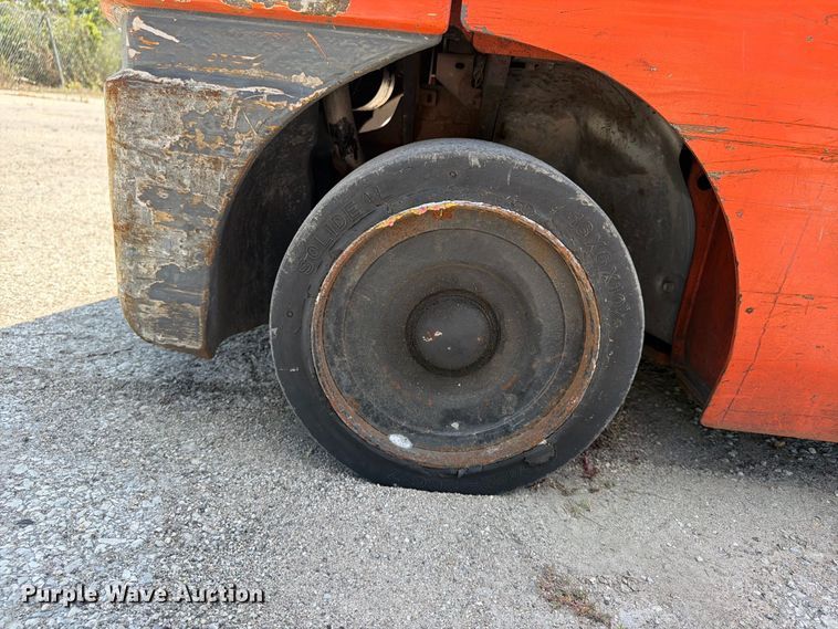 image for item FU4614 Toyota 8FGCU30 forklift