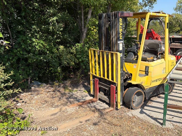 Hyster S60XM forklift