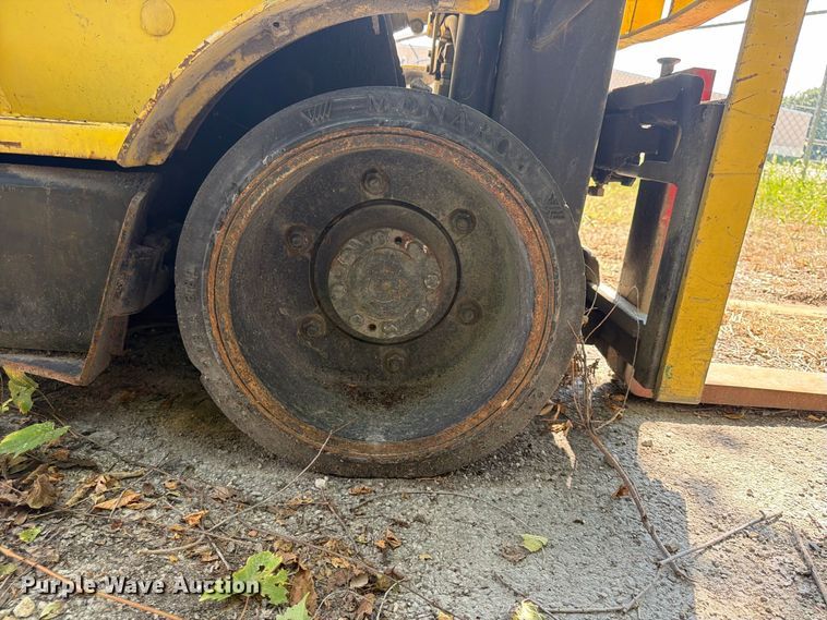 image for item FU4617 Hyster S60XM forklift