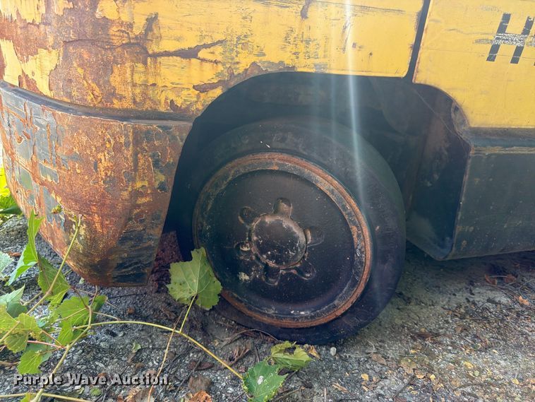 image for item FU4617 Hyster S60XM forklift