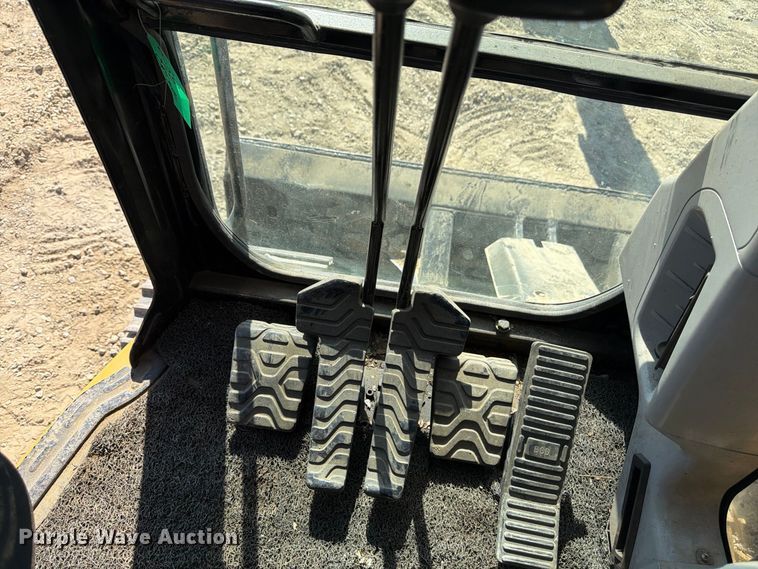 image for item FU4638 2002 Caterpillar 308C mini excavator