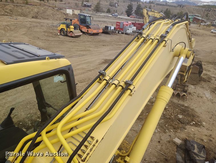 image for item IH9482 2006 Komatsu PC300LC-7E0 excavator