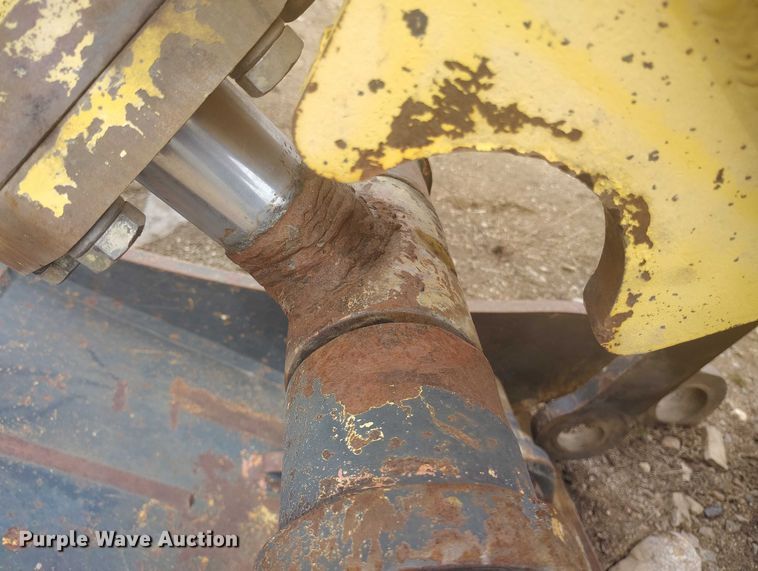 image for item IH9482 2006 Komatsu PC300LC-7E0 excavator