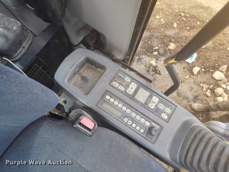 image for item IH9482 2006 Komatsu PC300LC-7E0 excavator