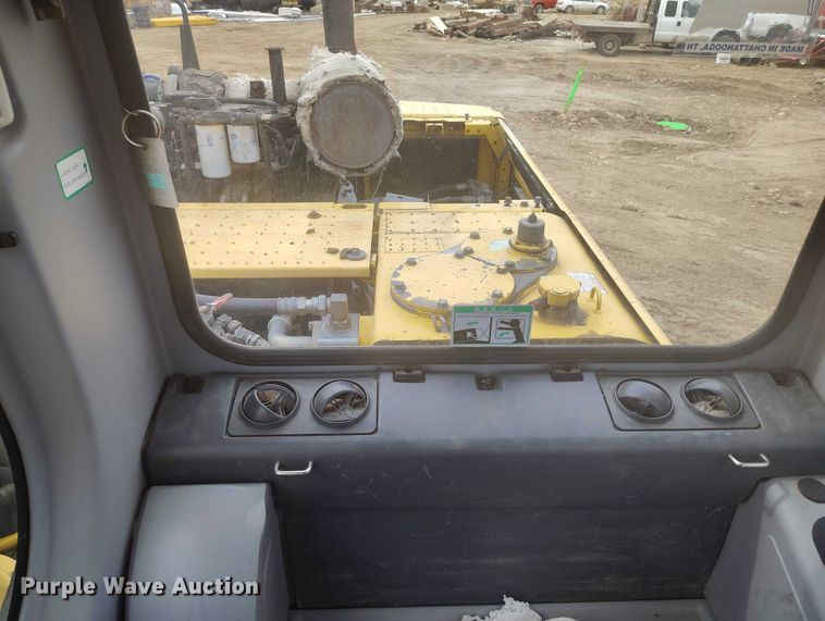 image for item IH9482 2006 Komatsu PC300LC-7E0 excavator