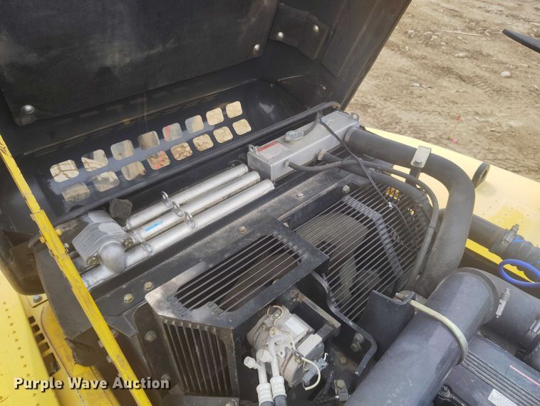 image for item IH9482 2006 Komatsu PC300LC-7E0 excavator