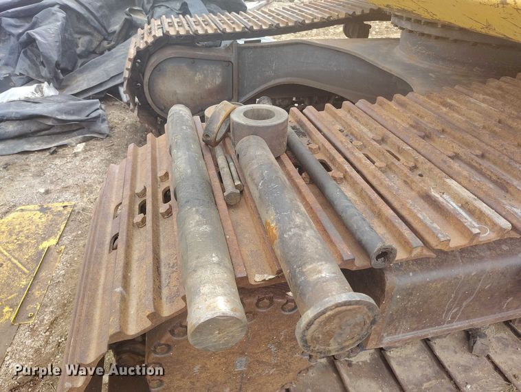 image for item IH9482 2006 Komatsu PC300LC-7E0 excavator