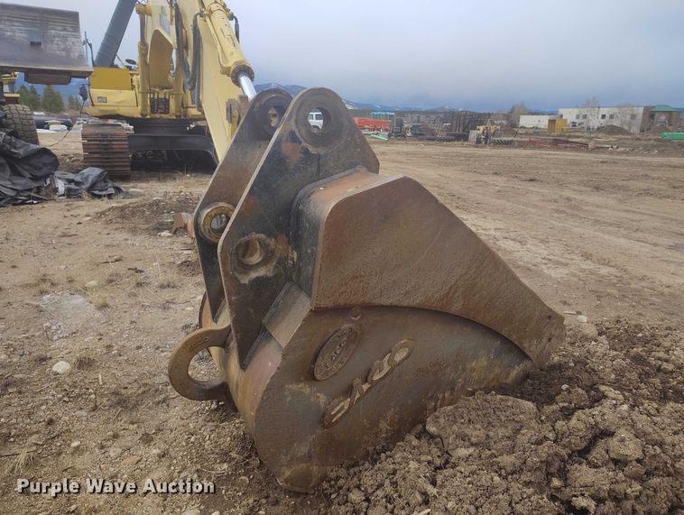 image for item IH9482 2006 Komatsu PC300LC-7E0 excavator