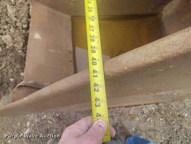 image for item IH9482 2006 Komatsu PC300LC-7E0 excavator