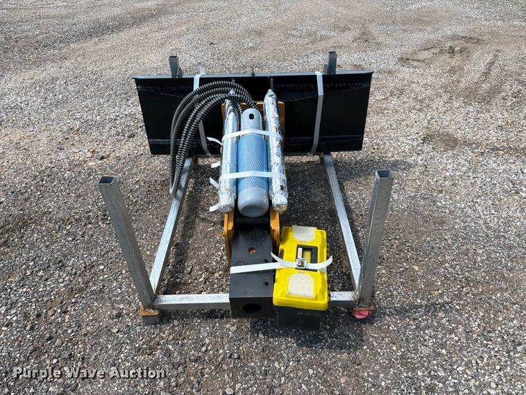 image for item MQ9077 2026 STRV SV-BR680 skid steer breaker hammer