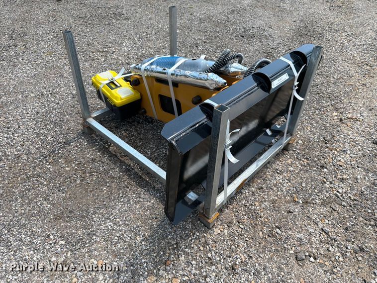 image for item MQ9077 2026 STRV SV-BR680 skid steer breaker hammer