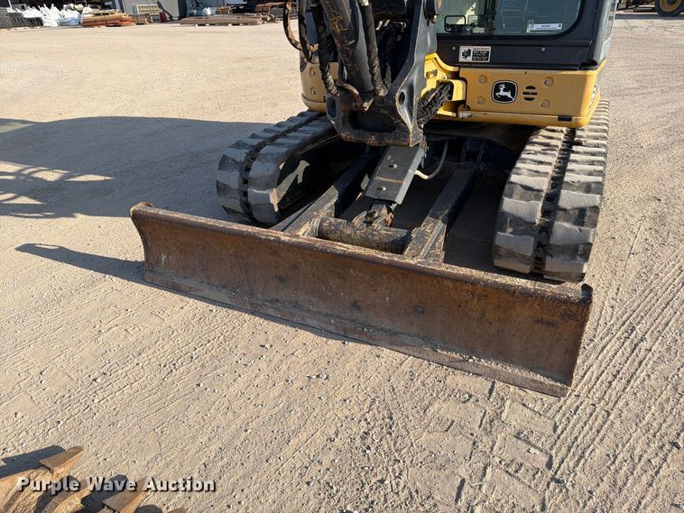 image for item MZ9893 2013 John Deere 60G mini excavator