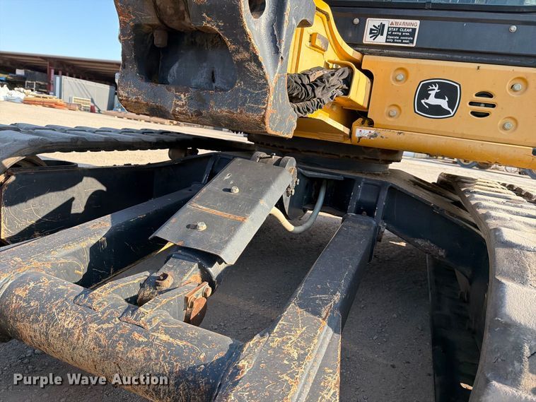 image for item MZ9893 2013 John Deere 60G mini excavator